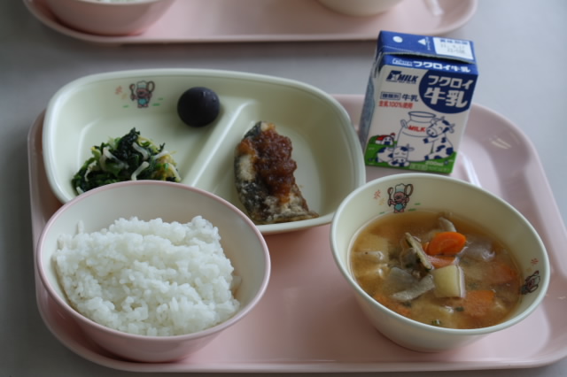 今日の給食 １年生 磐田市立田原小学校